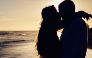 Read more about the article Eskimo Kiss with best escorts in Aerocity